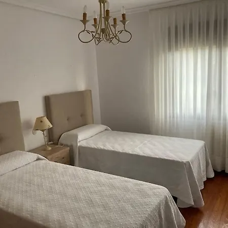 Σπίτι διακοπών 3 En Casa, Amplio Jardin Liano