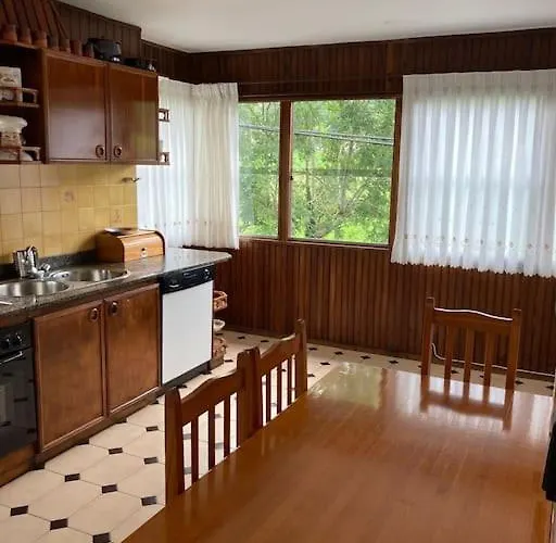 3 En Casa, Amplio Jardin Prázdninový dům Liano